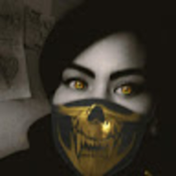 Meet your Posher, Sheena - Picture 1 of 1